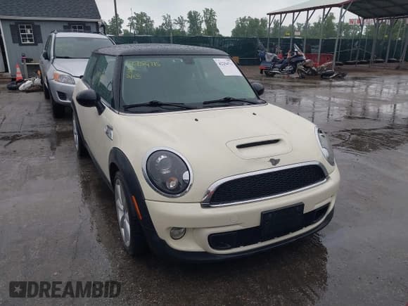 ✅ 2012 MINI Hardtop S • VIN: WMWSV3C59CT386436 • Lot: 42254715. Listed on IAAI with 60,260 mi. Free auction sales archive from the USA and detailed vehicle history report at DreamBid. Image 12.