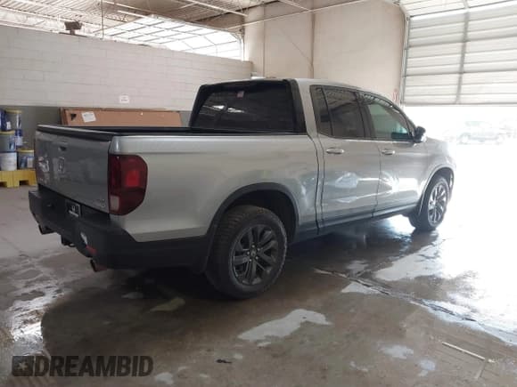 ✅ 2022 Honda Ridgeline Sport • VIN: 5FPYK3F13NB003828 • Lot: 41235032. Wystawiony na IAAI z przebiegiem 40 048 mil. Bezpłatny archiwum sprzedaży aukcyjnych z USA i szczegółowy raport historii pojazdu na DreamBid. Zdjęcie 4.