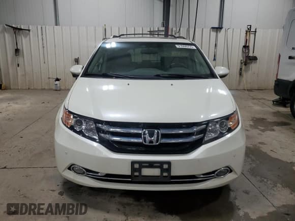 ✅ 2014 Honda Odyssey Touring • VIN: 5FNRL5H92EB024775 • Lot: 91608255. Listed on Copart with 167,473 mi. Free auction sales archive from the USA and detailed vehicle history report at DreamBid. Image 5.