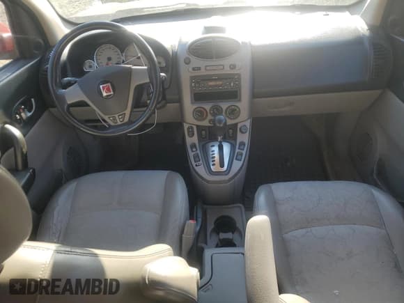 ✅ 2005 Saturn VUE • VIN: 5GZCZ63405S804667 • Lot: 88687765. Wystawiony na Copart z przebiegiem 192 838 mil. Bezpłatny archiwum sprzedaży aukcyjnych z USA i szczegółowy raport historii pojazdu na DreamBid. Zdjęcie 8.