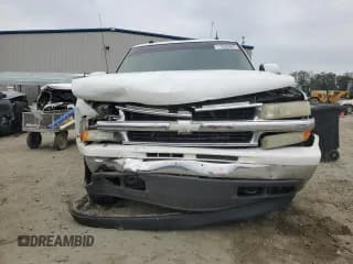✅ 2005 Chevrolet Suburban LT • VIN: 1GNFK16Z85J134683 • Lot: 71528434. Wystawiony na Copart z przebiegiem 233 134 mil. Bezpłatny archiwum sprzedaży aukcyjnych z USA i szczegółowy raport historii pojazdu na DreamBid. Zdjęcie 5.
