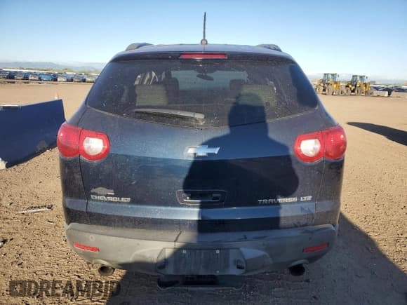 ✅ 2009 Chevrolet Traverse LTZ • VIN: 1GNEV33D49S136714 • Lot: 84753885. Wystawiony na Copart z przebiegiem 126 057 mil. Bezpłatny archiwum sprzedaży aukcyjnych z USA i szczegółowy raport historii pojazdu na DreamBid. Zdjęcie 6.