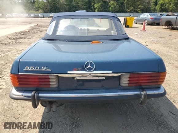 ✅ 1972 Mercedes-Benz SL • VIN: 10704412000844 • Lot: 67093284. Listed on Copart with 283,834 mi. Free auction sales archive from the USA and detailed vehicle history report at DreamBid. Image 6.