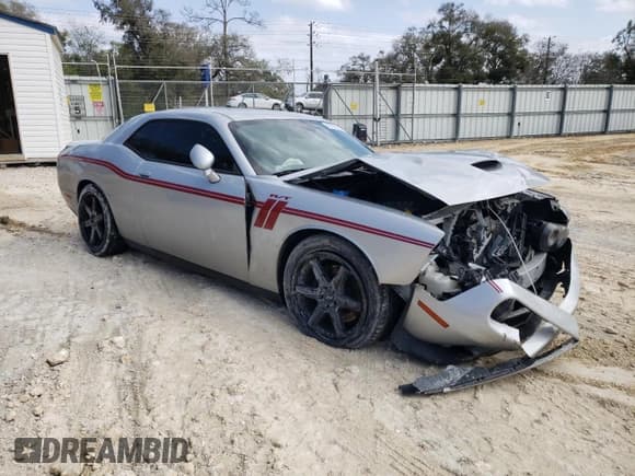 ✅ 2020 Dodge Challenger R/T 50th Anniversary • VIN: 2C3CDZBT0LH184969 • Lot: 46928385. Wystawiony na Copart z przebiegiem 69 220 mil. Bezpłatny archiwum sprzedaży aukcyjnych z USA i szczegółowy raport historii pojazdu na DreamBid. Zdjęcie 4.