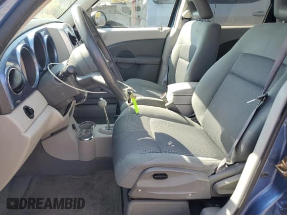 ✅ 2006 Chrysler PT Cruiser Limited • VIN: 3A8FY68B76T327270 • Lot: 71154575. Wystawiony na Copart z przebiegiem 95 670 mil. Bezpłatny archiwum sprzedaży aukcyjnych z USA i szczegółowy raport historii pojazdu na DreamBid. Zdjęcie 7.