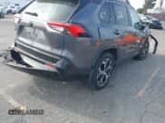 ✅ 2023 Toyota RAV4 XSE • VIN: JTMEB3FV7PD148587 • Lot: 43608035. Wystawiony na IAAI z przebiegiem 58 064 mil. Bezpłatny archiwum sprzedaży aukcyjnych z USA i szczegółowy raport historii pojazdu na DreamBid. Zdjęcie 4.