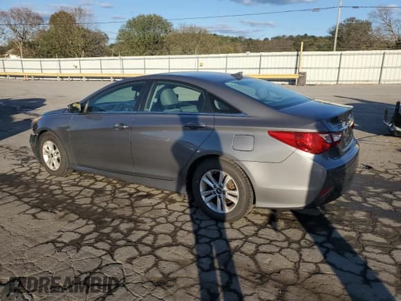 ✅ 2014 Hyundai Sonata GLS • VIN: 5NPEB4AC1EH841416 • Lot: 75858434. Listed on Copart with 103,064 mi. Free auction sales archive from the USA and detailed vehicle history report at DreamBid. Image 2.
