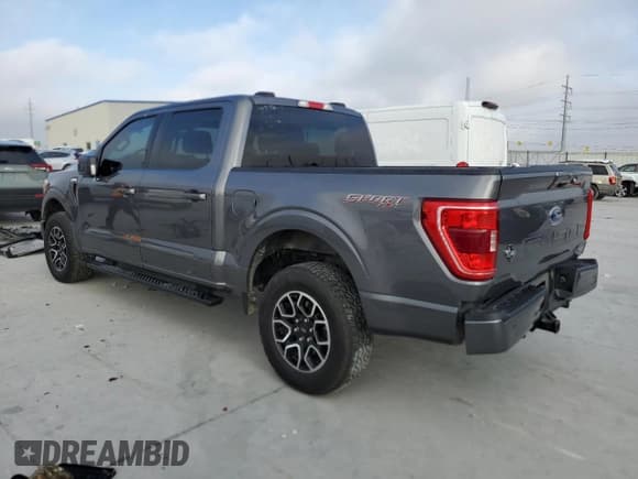 ✅ 2023 Ford F-150 Lariat • VIN: 1FTFW1E8XPKE36141 • Lot: 90046655. Wystawiony na Copart z przebiegiem 44 983 mil. Bezpłatny archiwum sprzedaży aukcyjnych z USA i szczegółowy raport historii pojazdu na DreamBid. Zdjęcie 2.