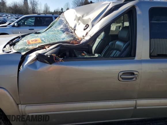 ✅ 2002 Chevrolet Suburban LT • VIN: 3GNFK16T02G332635 • Lot: 47309245. Listed on Copart with Not provided. Free auction sales archive from the USA and detailed vehicle history report at DreamBid. Image 7.