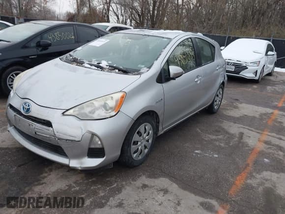 ✅ 2013 Toyota Prius Two • VIN: JTDKDTB38D1556272 • Lot: 43851833. Listed on IAAI with 221,176 mi. Free auction sales archive from the USA and detailed vehicle history report at DreamBid. Image 2.
