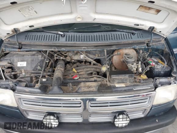 ✅ 1997 Dodge Cargo • VIN: 2B6HB21Y9VK581148 • Lot: 43807002. Listed on IAAI with 174,437 mi. Free auction sales archive from the USA and detailed vehicle history report at DreamBid. Image 10.