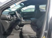 ✅ 2025 Chevrolet Equinox FWD LT • VIN: 3GNAXHEGXSL102987 • Lot: 70040305. Wystawiony na Copart z przebiegiem 17 526 mil. Bezpłatny archiwum sprzedaży aukcyjnych z USA i szczegółowy raport historii pojazdu na DreamBid. Zdjęcie 7.