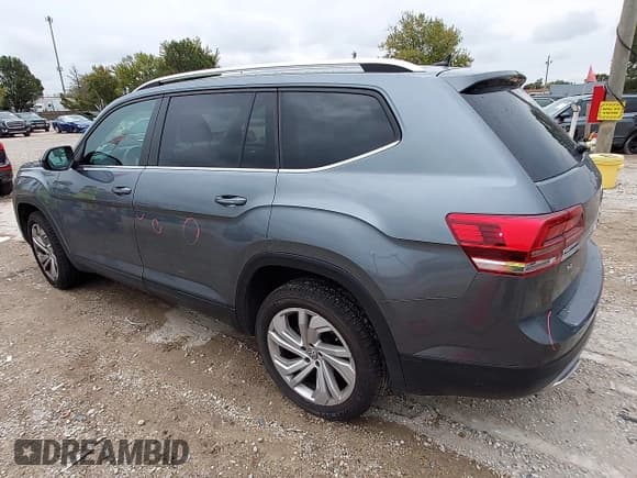 ✅ 2019 Volkswagen Atlas SE • VIN: 1V2DR2CA0KC539449 • Lot: 43430278. Listed on IAAI with 46,961 mi. Free auction sales archive from the USA and detailed vehicle history report at DreamBid. Image 3.