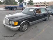✅ 1987 Mercedes-Benz 420 SEL • VIN: WDBCA35D3HA345003 • Lot: 43335194. Wystawiony na IAAI z przebiegiem 123 471 mil. Bezpłatny archiwum sprzedaży aukcyjnych z USA i szczegółowy raport historii pojazdu na DreamBid. Zdjęcie 2.