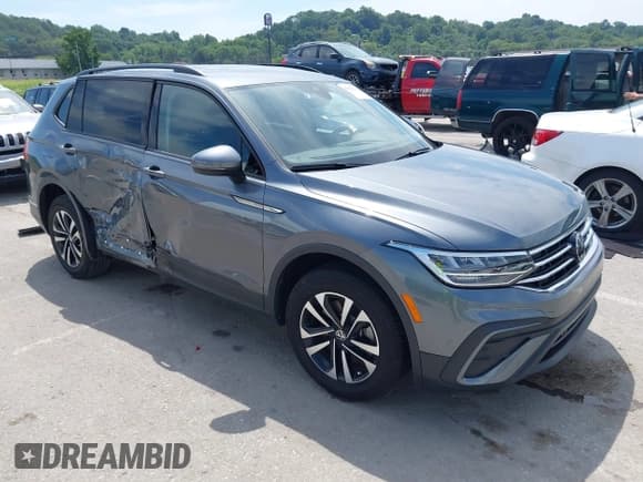 ✅ 2024 Volkswagen Tiguan S • VIN: 3VVRB7AX3RM161394 • Lot: 42822212. Listed on IAAI with 9,839 mi. Free auction sales archive from the USA and detailed vehicle history report at DreamBid. Image 1.