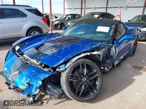 2015 Chevrolet Corvette Z51 3LT z VIN 1G1YL3D75F5113174, wystawiony jako IAAI lot #43237194 z przebiegiem 48 995 mil mil oraz . Historia ofert i sprzedaży dostępna na DreamBid. Obrazek 18.