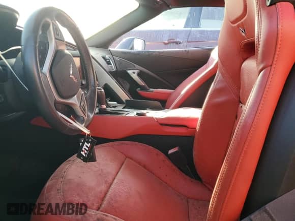 2015 Chevrolet Corvette Z51 2LT с VIN 1G1YK2D73F5102073, выставлен на аукционе Copart как лот 73709434 с пробегом Не указан миль и Списание • Salvage title. История ставок и продаж доступна на DreamBid. Изображение 7.