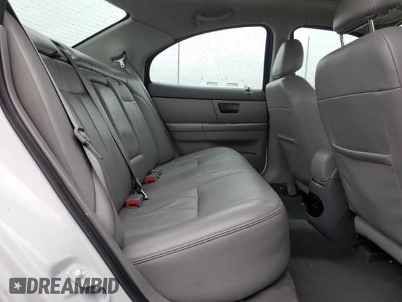 ✅ 2005 Mercury Sable LS • VIN: 1MEFM55S25A622430 • Лот: 57875435. Опубликован ранее на Copart с пробегом 149 332 миль. Бесплатный доступ к архиву аукционных продаж из США и подробный отчёт об истории автомобиля на DreamBid. Изображение 10.