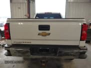 ✅ 2017 Chevrolet Silverado 2500HD Work Truck • VIN: 1GC2KUEGXHZ251227 • Lot: 42331950. Wystawiony na IAAI z przebiegiem 160 592 mil. Bezpłatny archiwum sprzedaży aukcyjnych z USA i szczegółowy raport historii pojazdu na DreamBid. Zdjęcie 17.