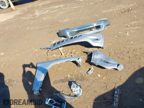 ✅ 2015 Jeep Grand Cherokee Limited • VIN: 1C4RJFBG0FC684685 • Lot: 43485844. Wystawiony na IAAI z przebiegiem 126 054 mil. Bezpłatny archiwum sprzedaży aukcyjnych z USA i szczegółowy raport historii pojazdu na DreamBid. Zdjęcie 12.