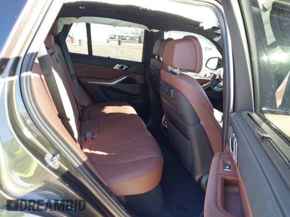 ✅ 2023 BMW X5 xDrive45e • VIN: 5UXTA6C08P9R45131 • Lot: 43460249. Wystawiony na IAAI z przebiegiem 50 746 mil. Bezpłatny archiwum sprzedaży aukcyjnych z USA i szczegółowy raport historii pojazdu na DreamBid. Zdjęcie 8.