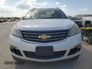 ✅ 2017 Chevrolet Traverse LT • VIN: 1GNKRGKD9HJ243875 • Lot: 73302674. Wystawiony na Copart z przebiegiem 160 860 mil. Bezpłatny archiwum sprzedaży aukcyjnych z USA i szczegółowy raport historii pojazdu na DreamBid. Zdjęcie 5.