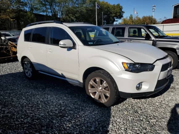 2013 Mitsubishi Outlander SE с VIN JA4JT3AW3DU002382, выставлен на аукционе Copart как лот 86447705 с пробегом 94 927 миль миль и Чистый • Clean title. История ставок и продаж доступна на DreamBid. Изображение 4.