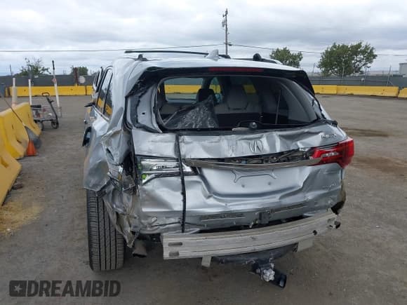 ✅ 2018 Acura MDX • VIN: 5J8YD4H32JL013878 • Lot: 43334972. Wystawiony na IAAI z przebiegiem 69 109 mil. Bezpłatny archiwum sprzedaży aukcyjnych z USA i szczegółowy raport historii pojazdu na DreamBid. Zdjęcie 6.