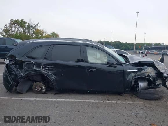 ✅ 2025 Mazda CX-90 Preferred Package • VIN: JM3KKBHA4S1206860 • Lot: 43339794. Listed on IAAI with 59,564 mi. Free auction sales archive from the USA and detailed vehicle history report at DreamBid. Image 13.