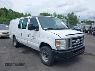 ✅ 2013 Ford Econoline Cargo Commercial • VIN: 1FTSS3EL0DDA70863 • Lot: 39840137. Wystawiony na IAAI z przebiegiem 525 498 mil. Bezpłatny archiwum sprzedaży aukcyjnych z USA i szczegółowy raport historii pojazdu na DreamBid. Zdjęcie 1.