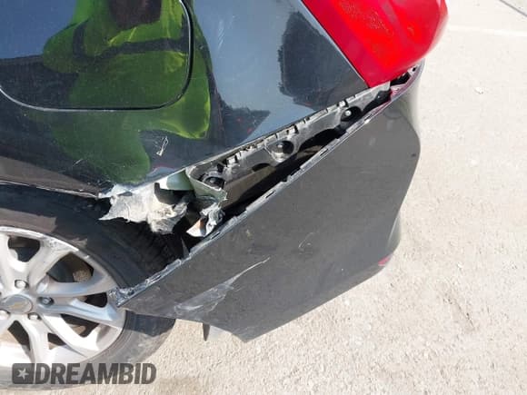 ✅ 2019 Chevrolet Equinox LT • VIN: 3GNAXWEU1KL172405 • Лот: 43175770. Опубликован ранее на IAAI с пробегом 106 452 миль. Бесплатный доступ к архиву аукционных продаж из США и подробный отчёт об истории автомобиля на DreamBid. Изображение 6.