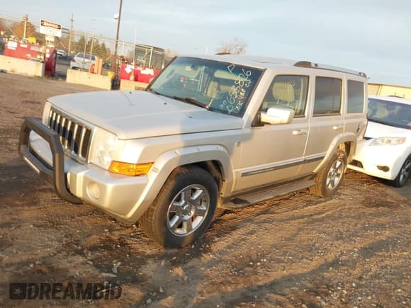 ✅ 2007 Jeep Commander Overland • VIN: 1J8HG68227C653826 • Лот: 40649706. Опубликован ранее на IAAI с пробегом 225 538 миль. Бесплатный доступ к архиву аукционных продаж из США и подробный отчёт об истории автомобиля на DreamBid. Изображение 2.