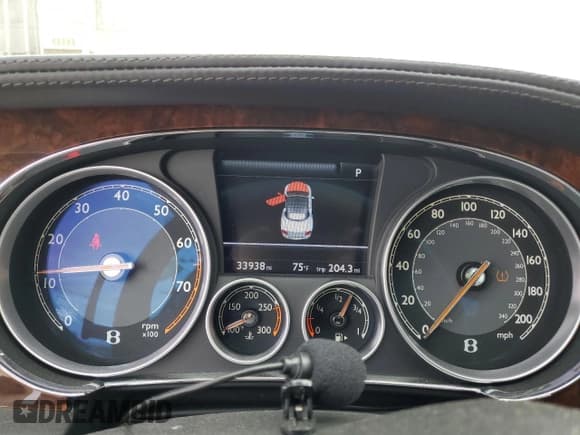 ✅ 2012 Bentley Continental GT • VIN: SCBGR3ZA2CC077346 • Lot: 49096205. Listed on Copart with 33,938 mi. Free auction sales archive from the USA and detailed vehicle history report at DreamBid. Image 9.