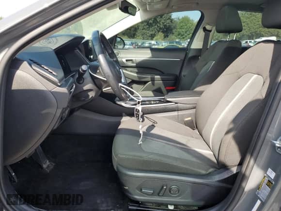 2021 Hyundai Sonata SEL z VIN 5NPEF4JA5MH095778, wystawiony jako Copart lot #81514715 z przebiegiem 113 461 mil mil oraz Szkoda całkowita • Salvage title. Historia ofert i sprzedaży dostępna na DreamBid. Obrazek 7.