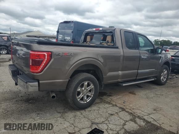 ✅ 2022 Ford F-150 XL • VIN: 1FTFX1E50NFB54728 • Lot: 69506875. Listed on Copart with 45,981 mi. Free auction sales archive from the USA and detailed vehicle history report at DreamBid. Image 3.