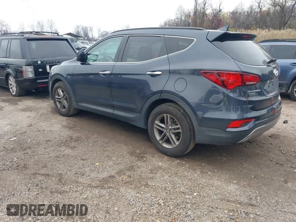 ✅ 2017 Hyundai Santa Fe 2.4L • VIN: 5NMZUDLBXHH034863 • Lot: 43744417. Listed on IAAI with 120,739 mi. Free auction sales archive from the USA and detailed vehicle history report at DreamBid. Image 3.