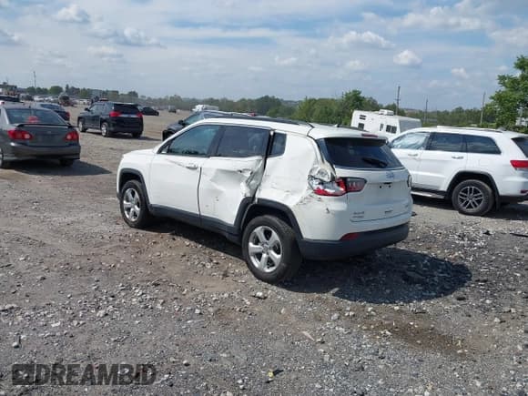 ✅ 2019 Jeep Compass Latitude • VIN: 3C4NJDBB8KT741852 • Лот: 43222292. Опубликован ранее на IAAI с пробегом 51 303 миль. Бесплатный доступ к архиву аукционных продаж из США и подробный отчёт об истории автомобиля на DreamBid. Изображение 3.