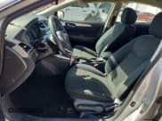 ✅ 2018 Nissan Sentra S • VIN: 3N1AB7AP2JY334947 • Lot: 84950165. Wystawiony na Copart z przebiegiem 167 361 mil. Bezpłatny archiwum sprzedaży aukcyjnych z USA i szczegółowy raport historii pojazdu na DreamBid. Zdjęcie 7.