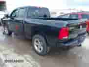 2018 Ram 1500 Tradesman z VIN 1C6RR6FG9JS195131, wystawiony jako IAAI lot #42112722 z przebiegiem 76 030 mil mil oraz . Historia ofert i sprzedaży dostępna na DreamBid. Obrazek 3.