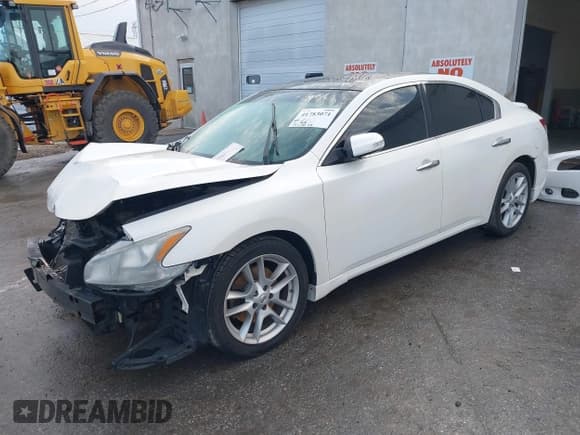 ✅ 2010 Nissan Maxima SV • VIN: 1N4AA5AP7AC865211 • Lot: 41783071. Listed on IAAI with 177,512 mi. Free auction sales archive from the USA and detailed vehicle history report at DreamBid. Image 18.