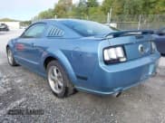 ✅ 2006 Ford Mustang GT Deluxe • VIN: 1ZVHT82H465228409 • Lot: 43337448. Wystawiony na IAAI z przebiegiem 196 538 mil. Bezpłatny archiwum sprzedaży aukcyjnych z USA i szczegółowy raport historii pojazdu na DreamBid. Zdjęcie 3.