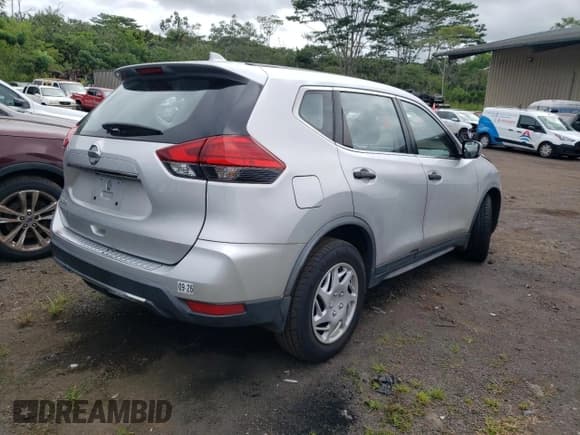 ✅ 2017 Nissan Rogue S • VIN: JN8AT2MT7HW150227 • Лот: 85199125. Опубликован ранее на Copart с пробегом 55 090 миль. Бесплатный доступ к архиву аукционных продаж из США и подробный отчёт об истории автомобиля на DreamBid. Изображение 3.
