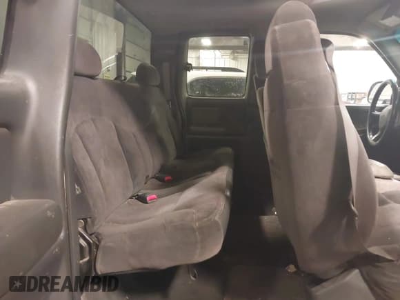 ✅ 2001 Chevrolet Silverado 1500 • VIN: 2GCEK19T211320364 • Лот: 42031686. Опубликован ранее на IAAI с пробегом 243 165 миль. Бесплатный доступ к архиву аукционных продаж из США и подробный отчёт об истории автомобиля на DreamBid. Изображение 8.