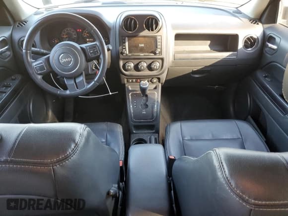 ✅ 2016 Jeep Patriot High Altitude • VIN: 1C4NJRFB0GD707070 • Lot: 82214085. Listed on Copart with 77,617 mi. Free auction sales archive from the USA and detailed vehicle history report at DreamBid. Image 8.