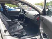 ✅ 2011 Volvo S40 • VIN: YV1672MS2B2542425 • Lot: 42345219. Wystawiony na IAAI z przebiegiem 118 917 mil. Bezpłatny archiwum sprzedaży aukcyjnych z USA i szczegółowy raport historii pojazdu na DreamBid. Zdjęcie 5.