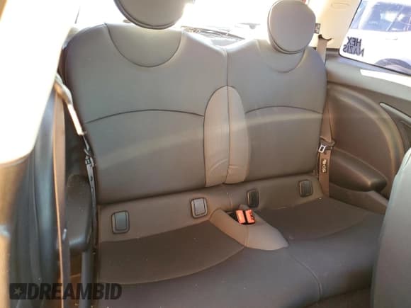 ✅ 2010 MINI Hardtop • VIN: WMWMF3C57ATU78017 • Lot: 91396535. Wystawiony na Copart z przebiegiem 46 943 mil. Bezpłatny archiwum sprzedaży aukcyjnych z USA i szczegółowy raport historii pojazdu na DreamBid. Zdjęcie 10.