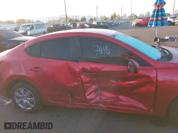 ✅ 2016 Mazda 3 i Sport • VIN: JM1BM1T72G1343375 • Lot: 43627040. Listed on IAAI with 137,020 mi. Free auction sales archive from the USA and detailed vehicle history report at DreamBid. Image 13.