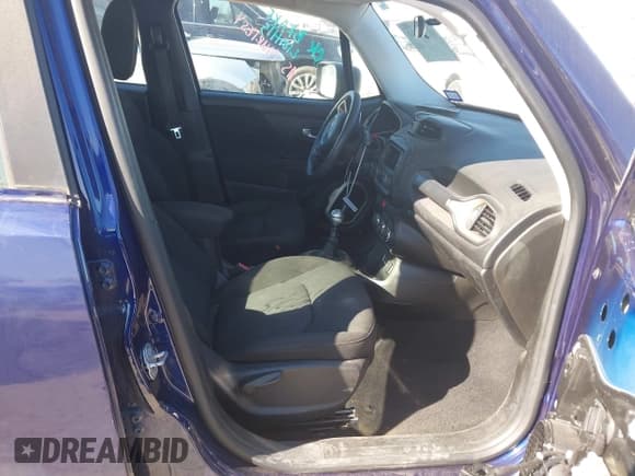 ✅ 2017 Jeep Renegade Sport • VIN: ZACCJAAH4HPF74031 • Lot: 41391549. Listed on IAAI with 81,780 mi. Free auction sales archive from the USA and detailed vehicle history report at DreamBid. Image 5.