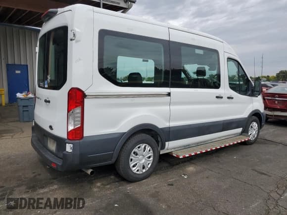✅ 2020 Ford Transit Passenger XL • VIN: 1FDZK1C8XLKA52314 • Lot: 85594745. Listed on Copart with 34,043 mi. Free auction sales archive from the USA and detailed vehicle history report at DreamBid. Image 3.