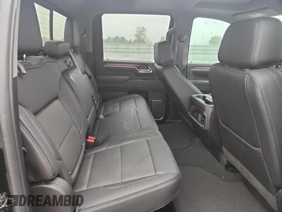 ✅ 2025 GMC Sierra 3500 • VIN: 1GT4UWEY8SF285974 • Lot: 83826555. Wystawiony na Copart z przebiegiem 2 874 mil. Bezpłatny archiwum sprzedaży aukcyjnych z USA i szczegółowy raport historii pojazdu na DreamBid. Zdjęcie 10.